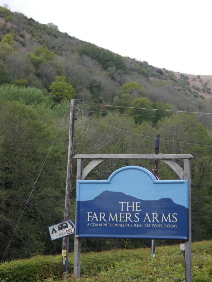 The Farmers Arms, Cwmdu Llanwddyn  Exterior photo